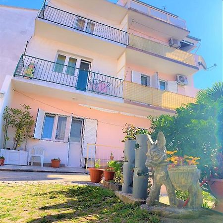 Roko Apartment House Примоштен Экстерьер фото