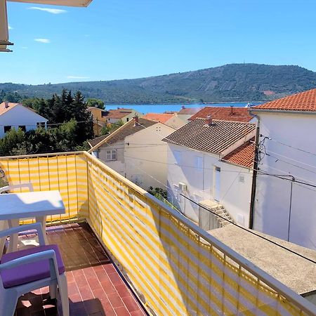 Roko Apartment House Примоштен Экстерьер фото