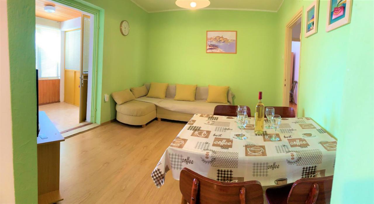 Roko Apartment House Примоштен Экстерьер фото
