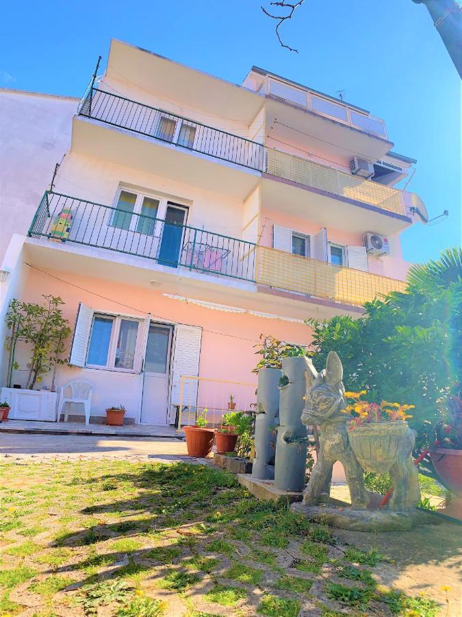 Roko Apartment House Примоштен Экстерьер фото