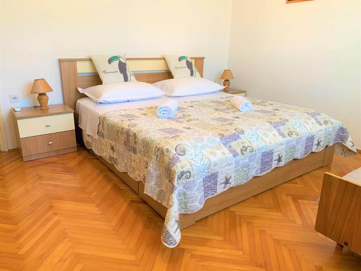 Roko Apartment House Примоштен Экстерьер фото