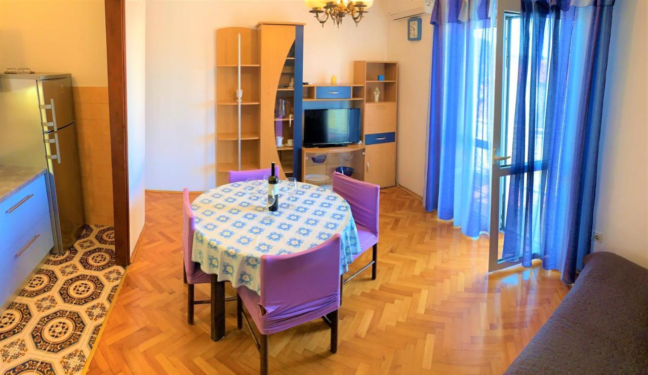 Roko Apartment House Примоштен Экстерьер фото