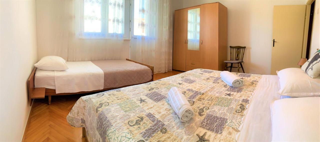 Roko Apartment House Примоштен Экстерьер фото
