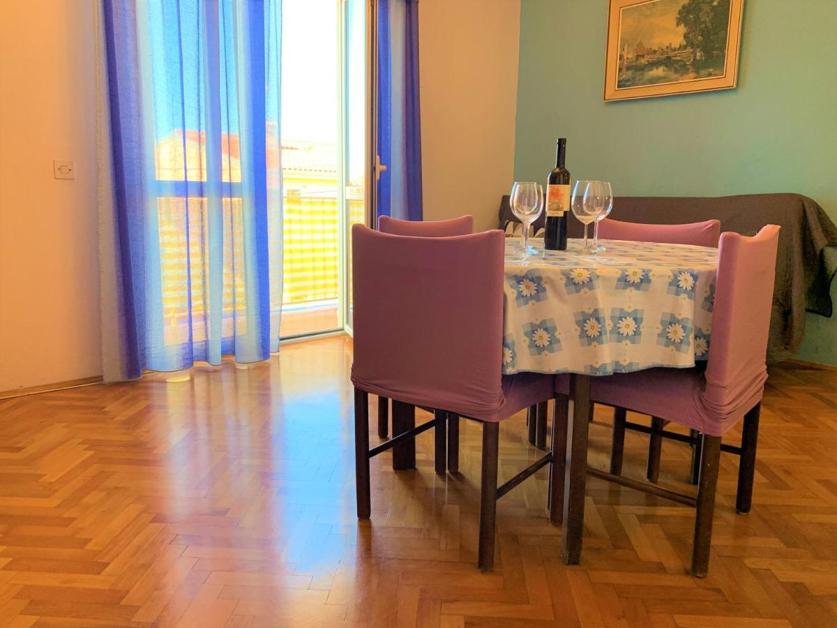 Roko Apartment House Примоштен Экстерьер фото