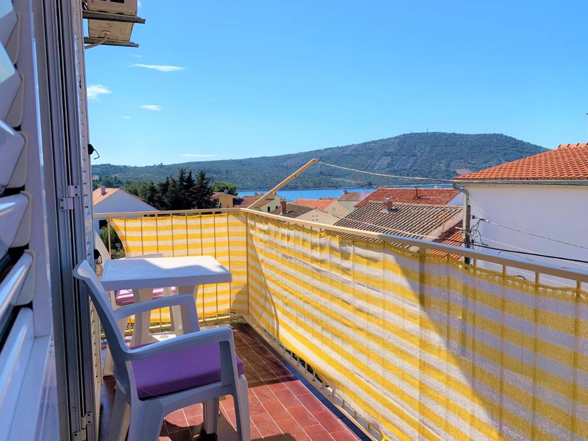 Roko Apartment House Примоштен Экстерьер фото