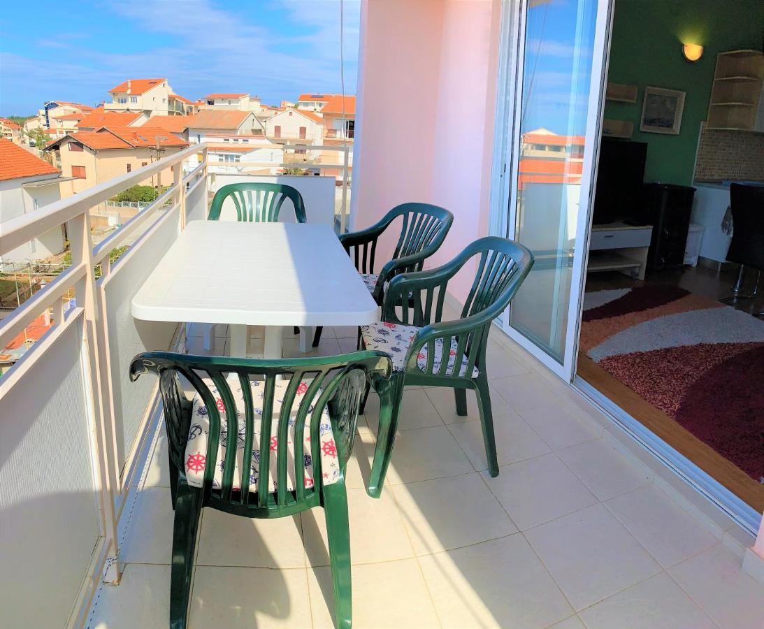 Roko Apartment House Примоштен Экстерьер фото