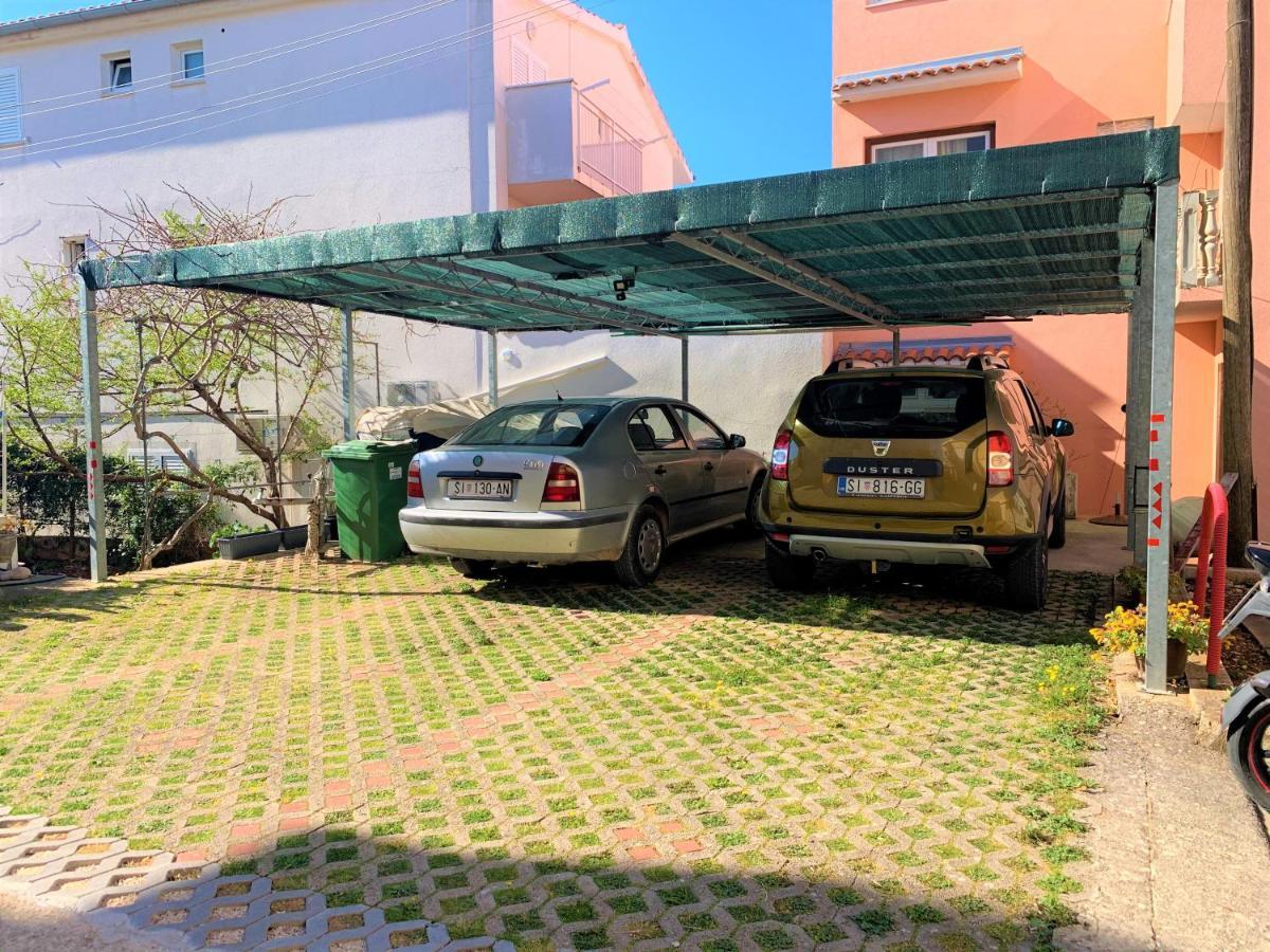 Roko Apartment House Примоштен Экстерьер фото