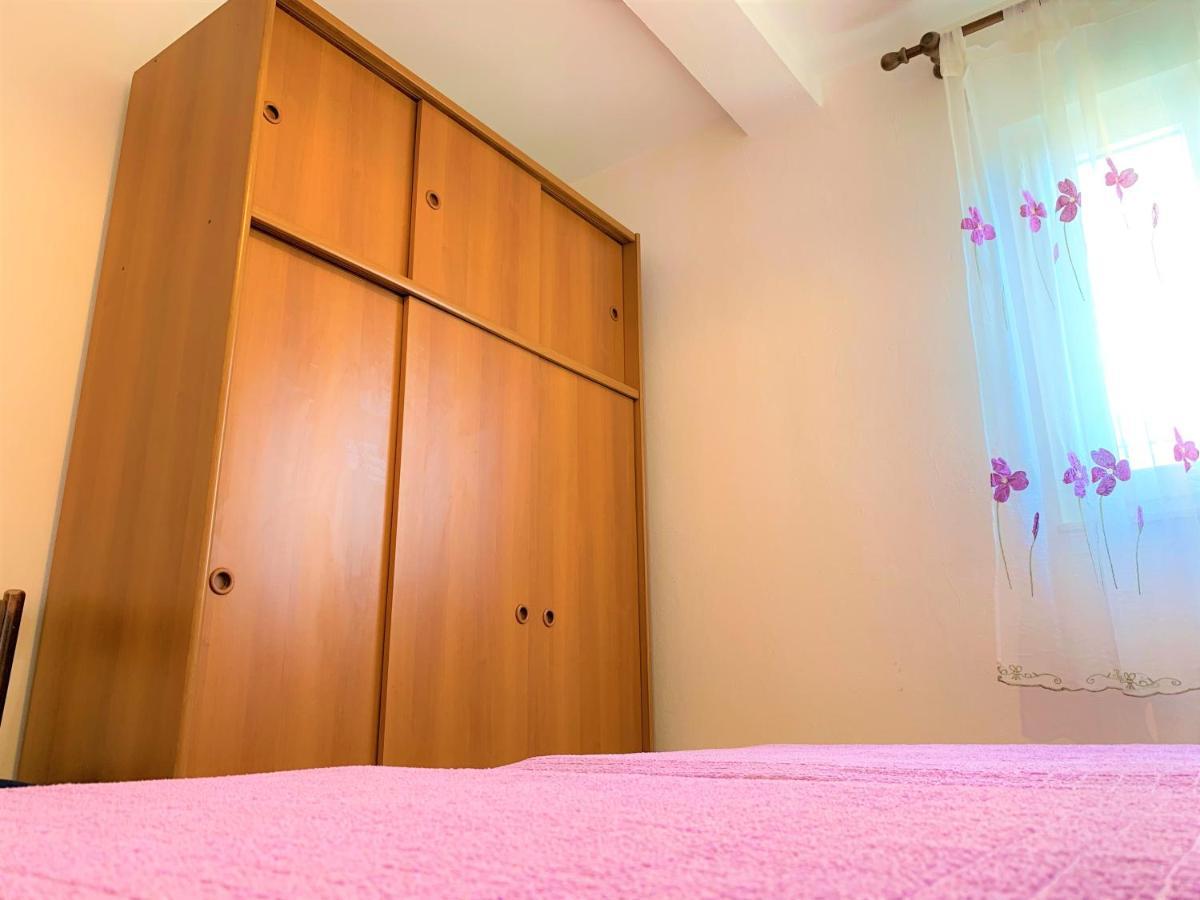 Roko Apartment House Примоштен Экстерьер фото