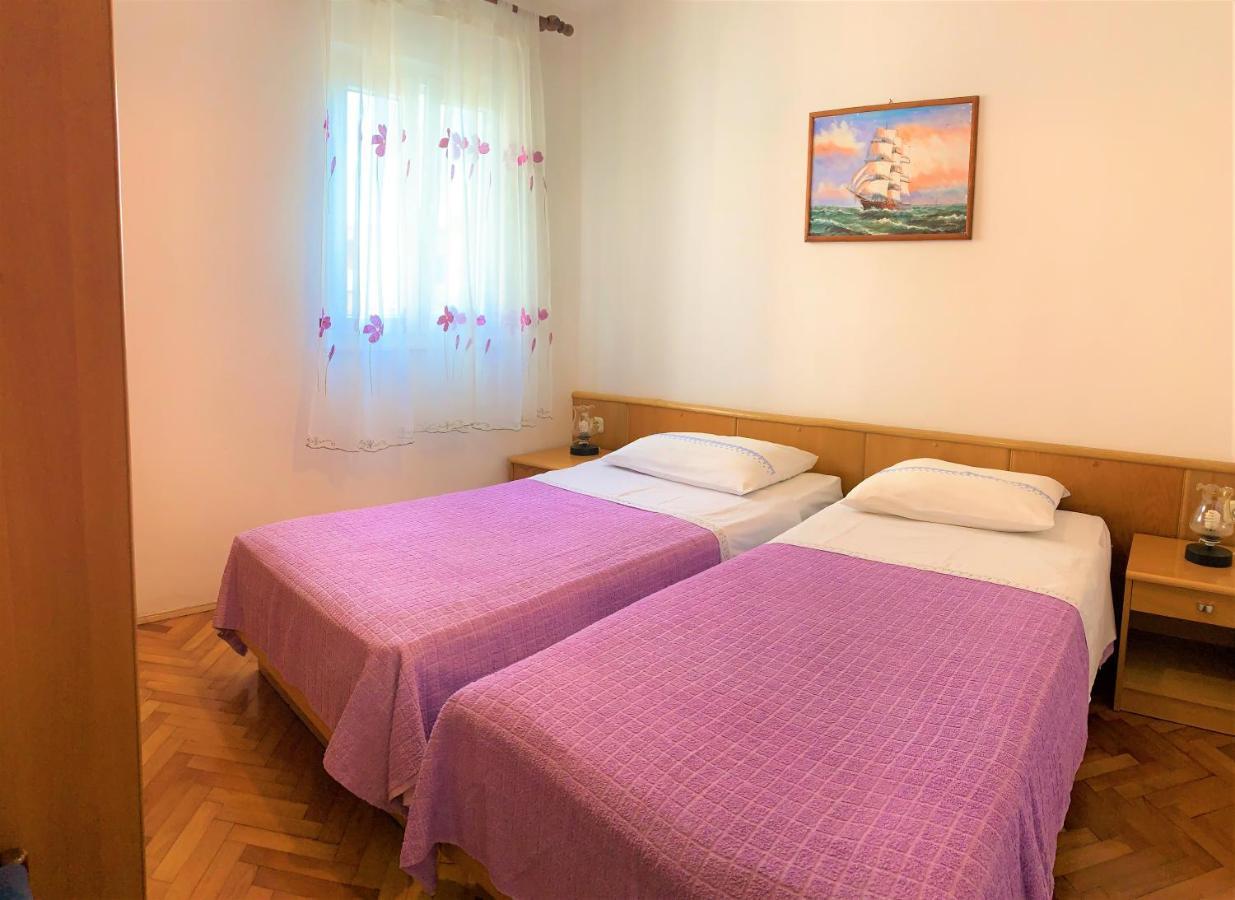 Roko Apartment House Примоштен Экстерьер фото