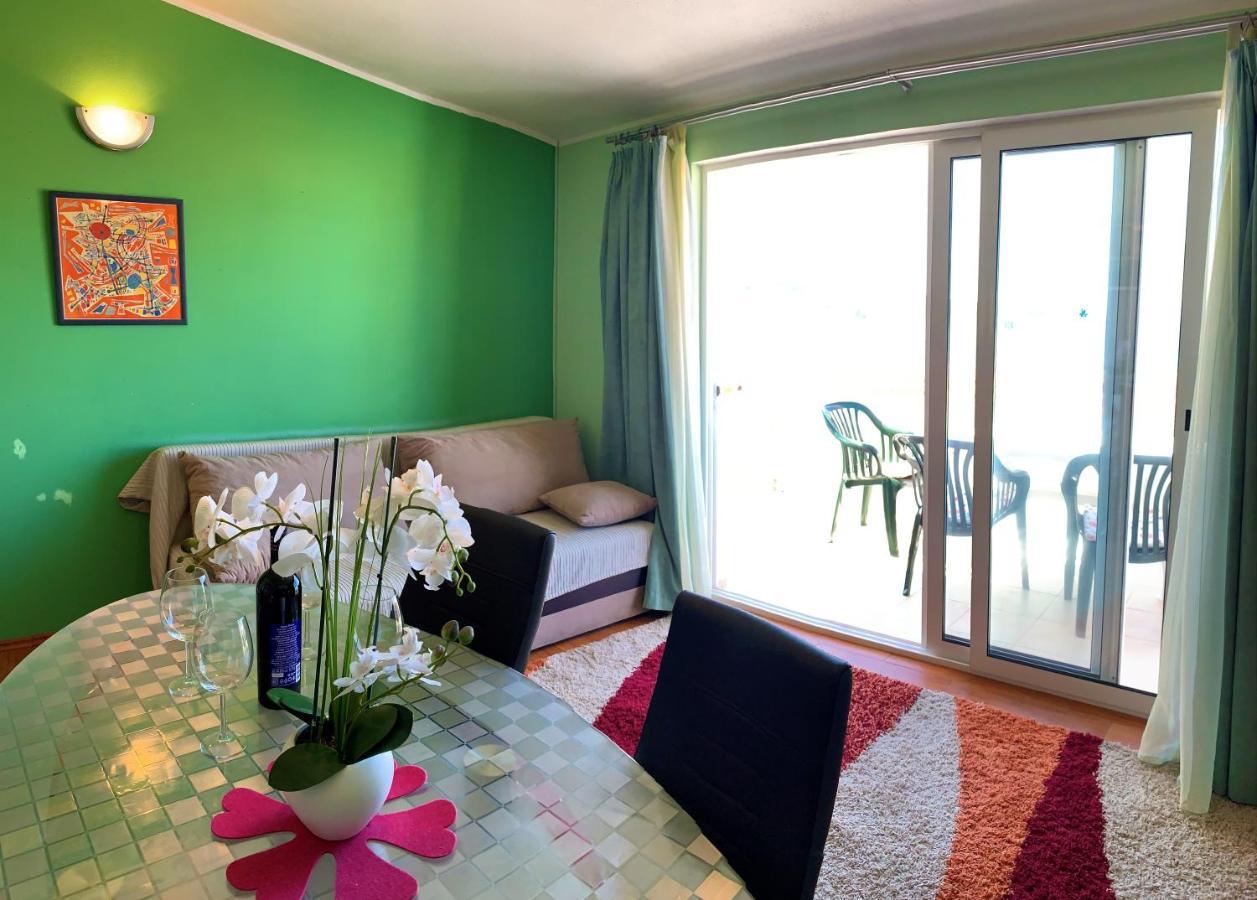 Roko Apartment House Примоштен Экстерьер фото