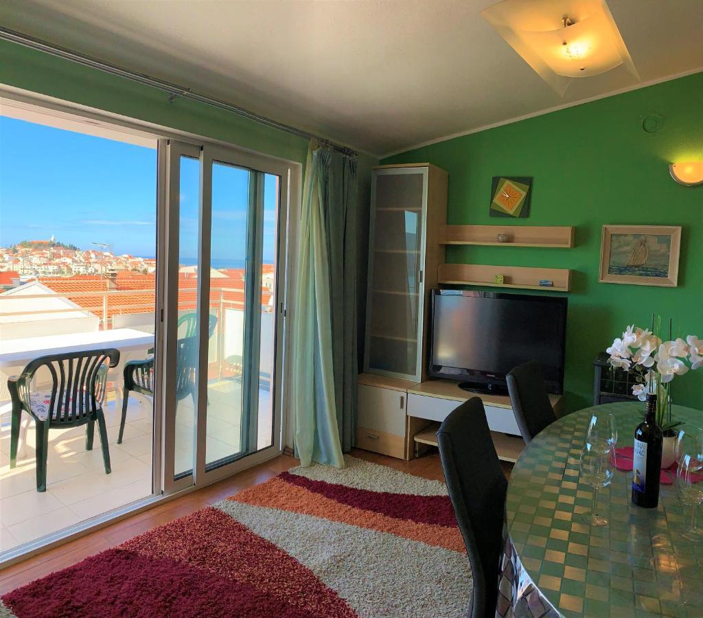 Roko Apartment House Примоштен Экстерьер фото