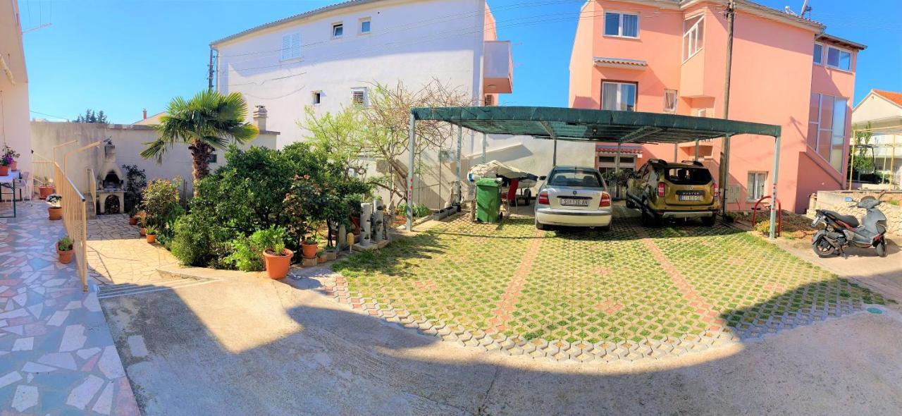 Roko Apartment House Примоштен Экстерьер фото
