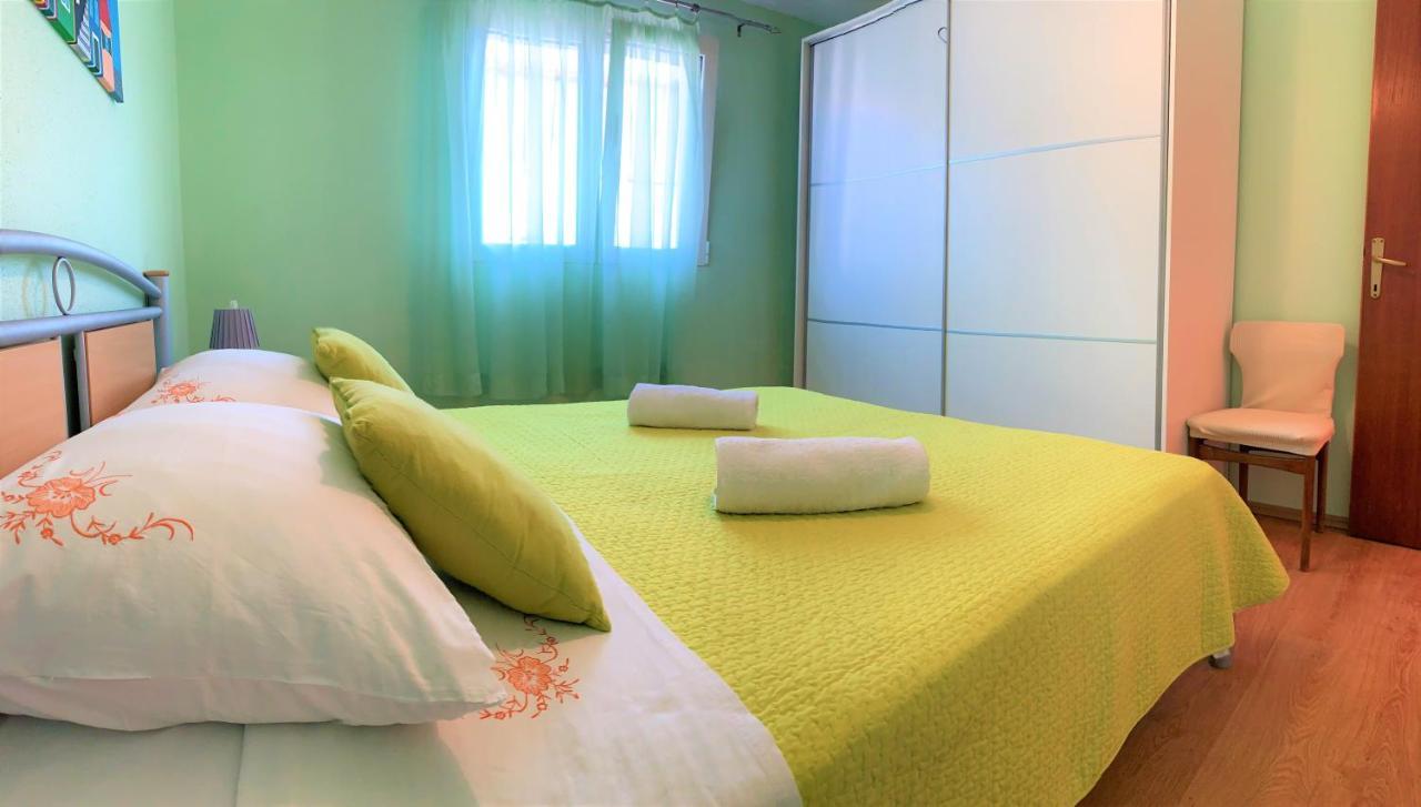 Roko Apartment House Примоштен Экстерьер фото